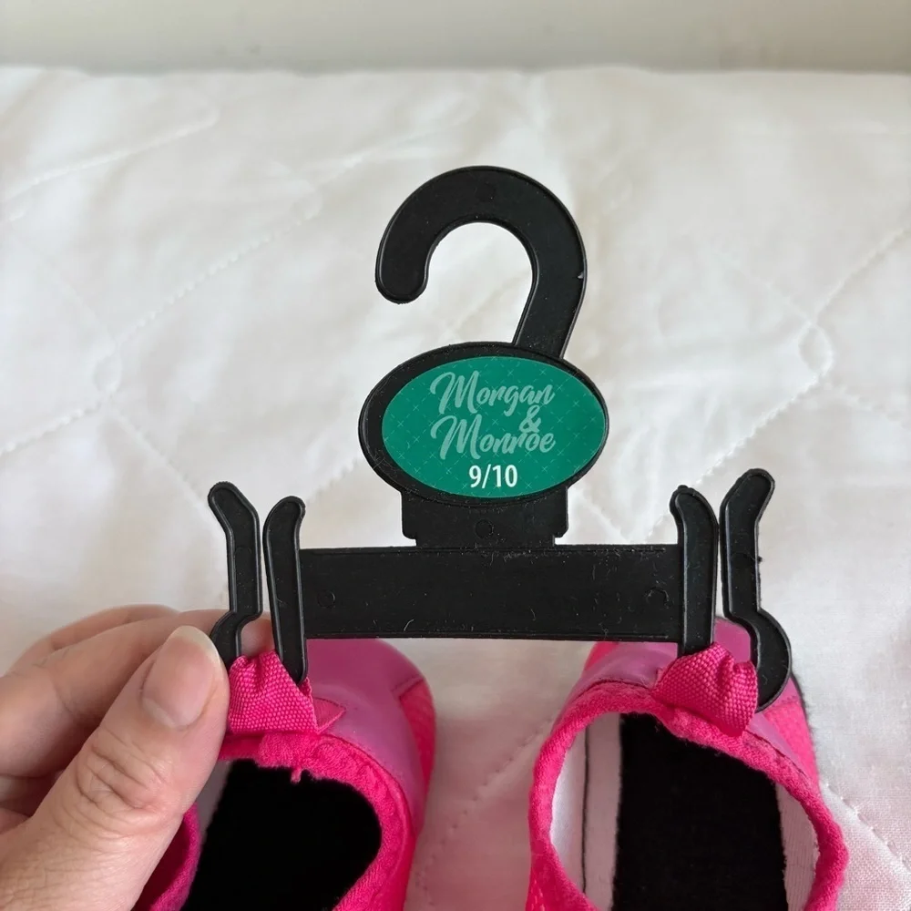 ☀️Morgan and Monroe Pink Unicorn Water Shoes